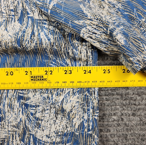 Axis LA 100% Silk Large Button Down Short Sleeve Shirt Blue Resort Wear Leisure - Picture 8 of 9